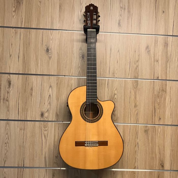CHITARRA CLASSICA AMPLIFICATA ALHAMBRA 7PA CW E2 USATA main product photo