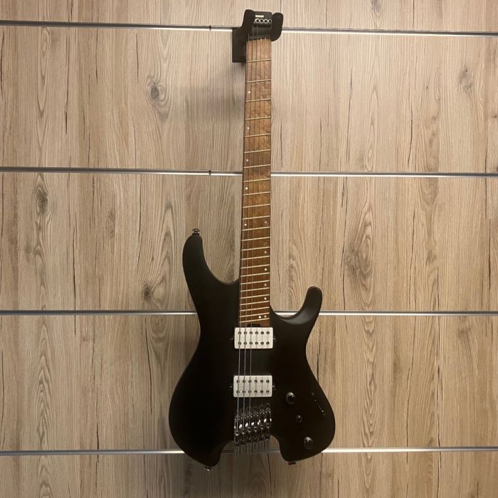 CHITARRA ELETTRICA IBANEZ QX52 BLACK USATA main product photo