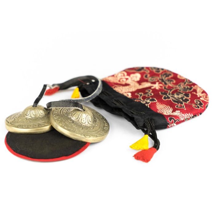Finger Cymbal Klangschalen incisi Drago con cuscino e pochette 5cm main product photo