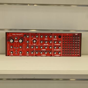 SINTETIZZATORE BEHRINGER NEUTRON USATO 
